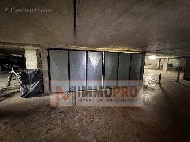 Commerce à VILLENEUVE-LOUBET