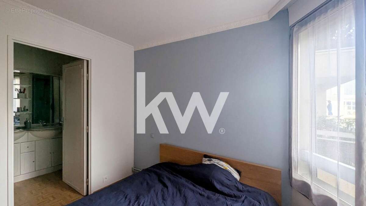 Appartement à COURBEVOIE