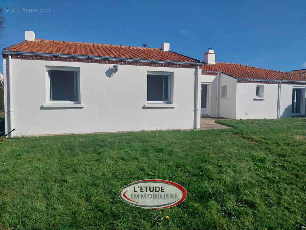 Photo 1 - Maison à SAINTE-PAZANNE