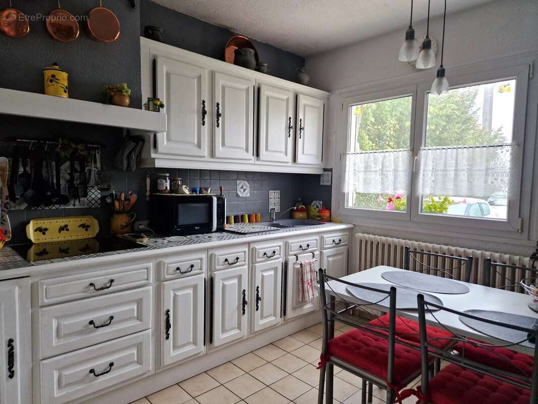 Maison à MAGNY-LES-HAMEAUX