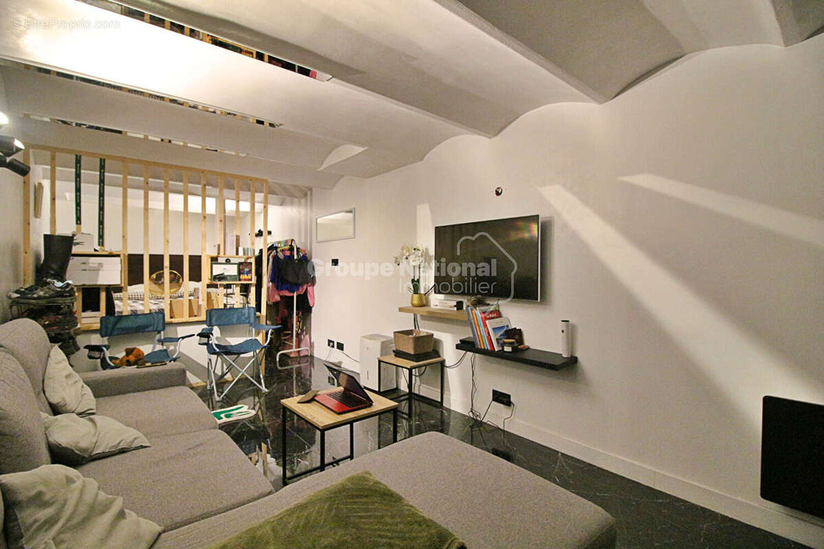 Appartement à MARSEILLE-4E