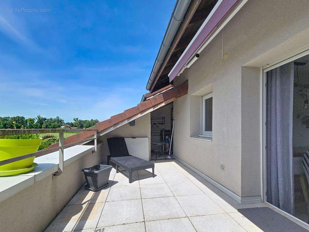 Appartement à AMANCY