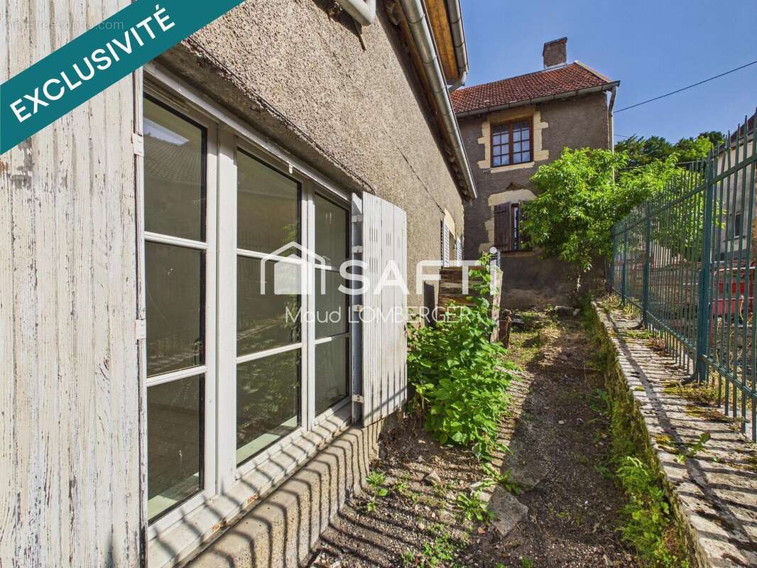 Maison 165 m² à Beaujeu-Saint-Vallier-Pierrejux-Et-Quitteur  - photo 8