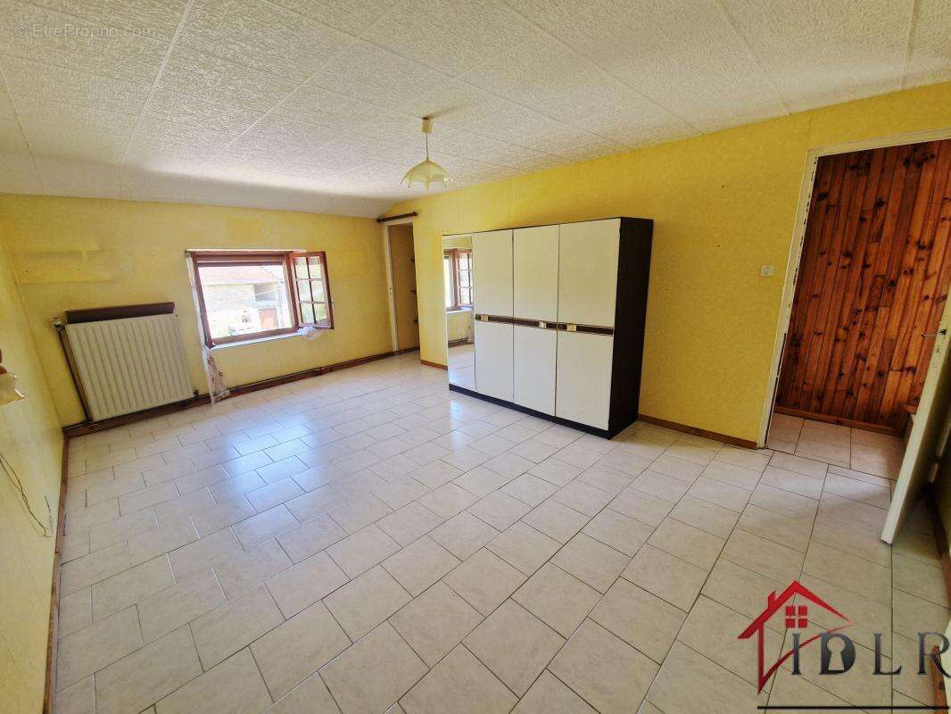 Maison à SAPONCOURT