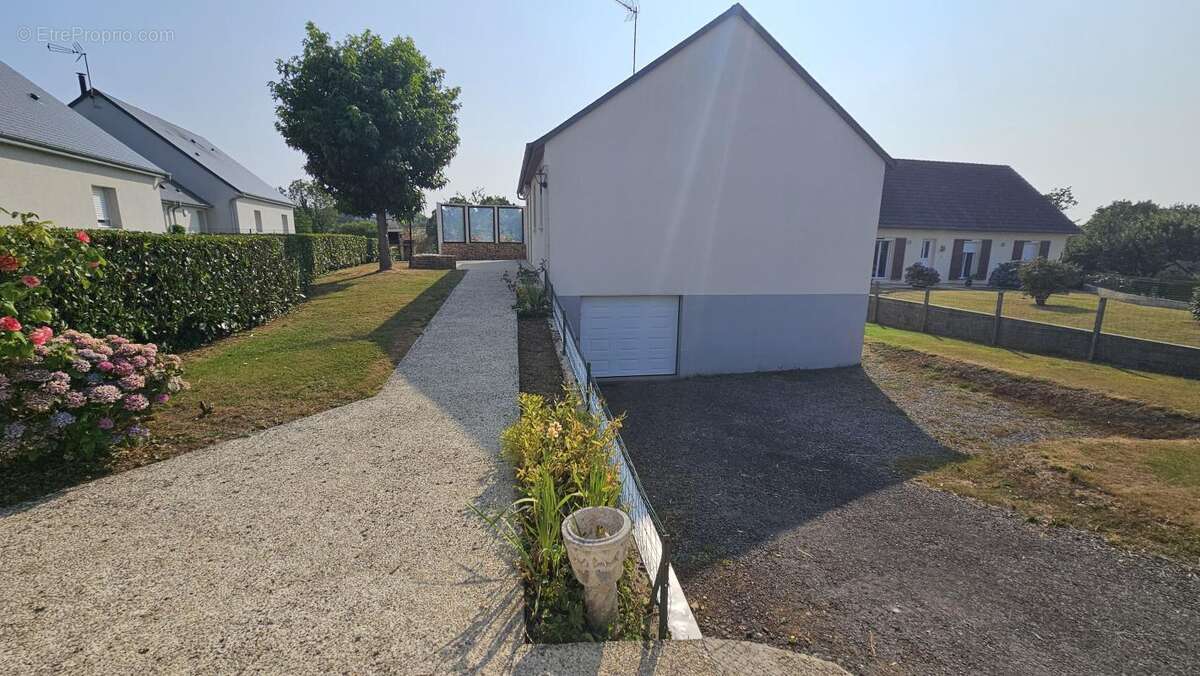 Maison 72 m² à Canisy  - photo 14