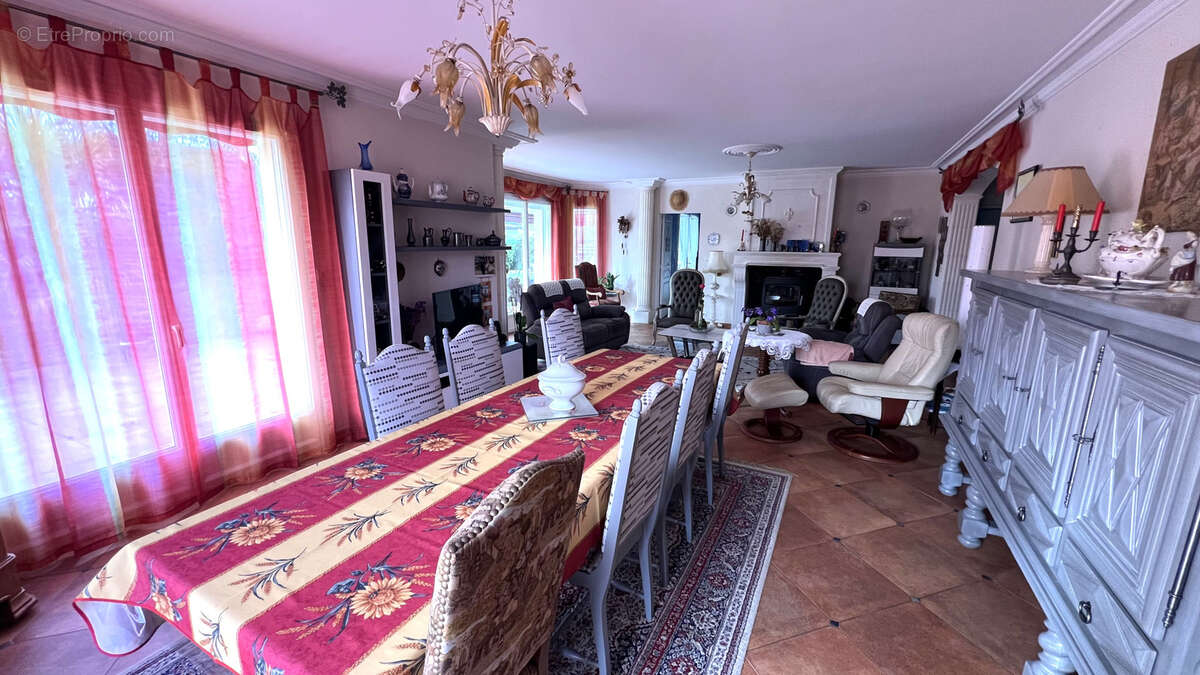 Maison à SAINT-MARTIN-DU-FOUILLOUX