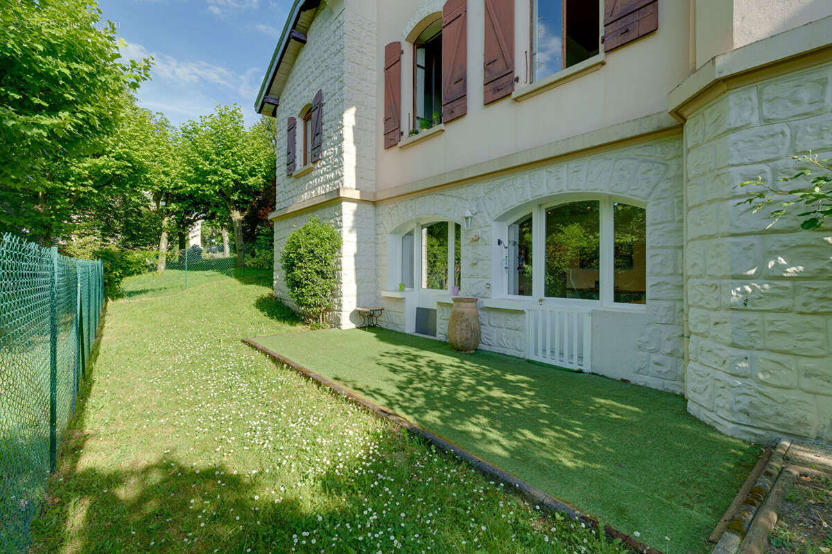 Appartement Evian Les Bains 2 pièces 55.72m² au calme et proche centre-ville - photo 2