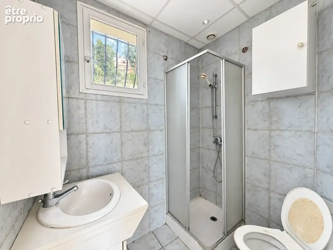 Maison à rénover avec deux appartements et vue mer – grasse est(06) - photo 6