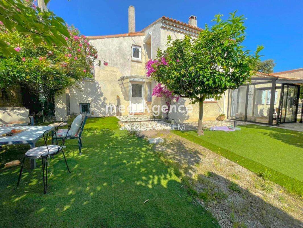 Maison à ROQUEBRUNE-SUR-ARGENS