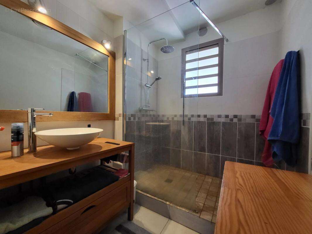 Appartement à SAINT-DENIS