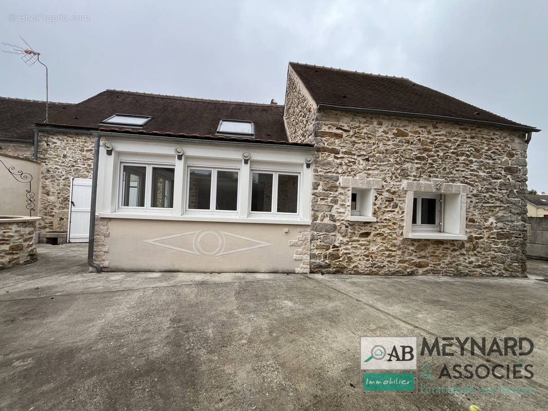 Appartement à ROZAY-EN-BRIE