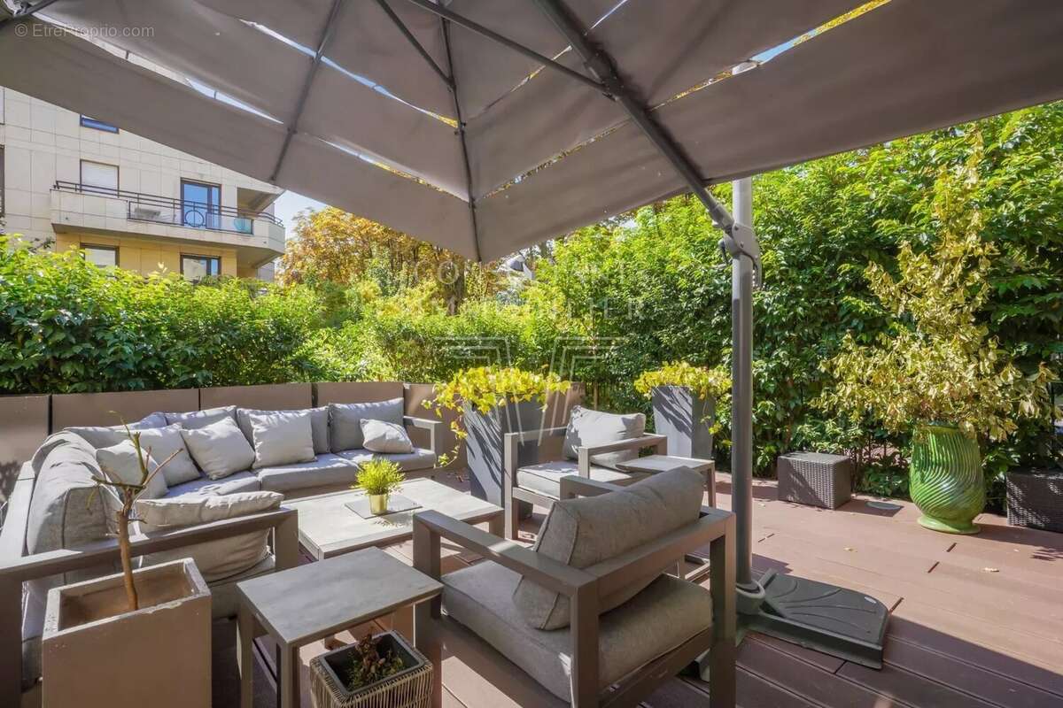 Appartement à LEVALLOIS-PERRET