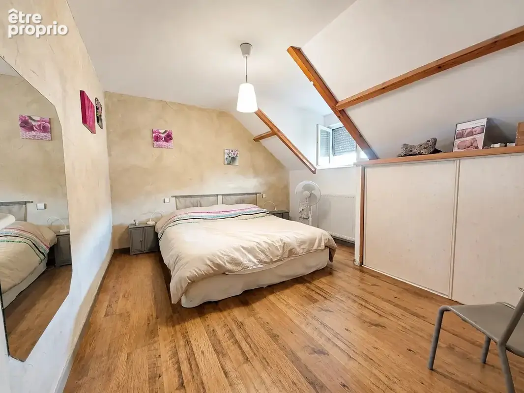Ref 2302 : Maison lumineuse aux beaux volumes – 4 chambres – Proche toutes commodités - photo 11