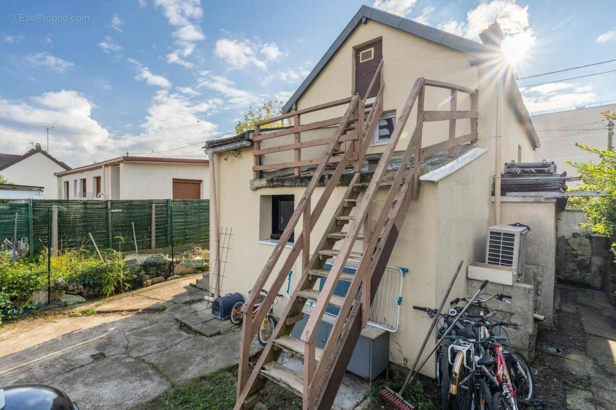 Maison à CARRIERES-SOUS-POISSY