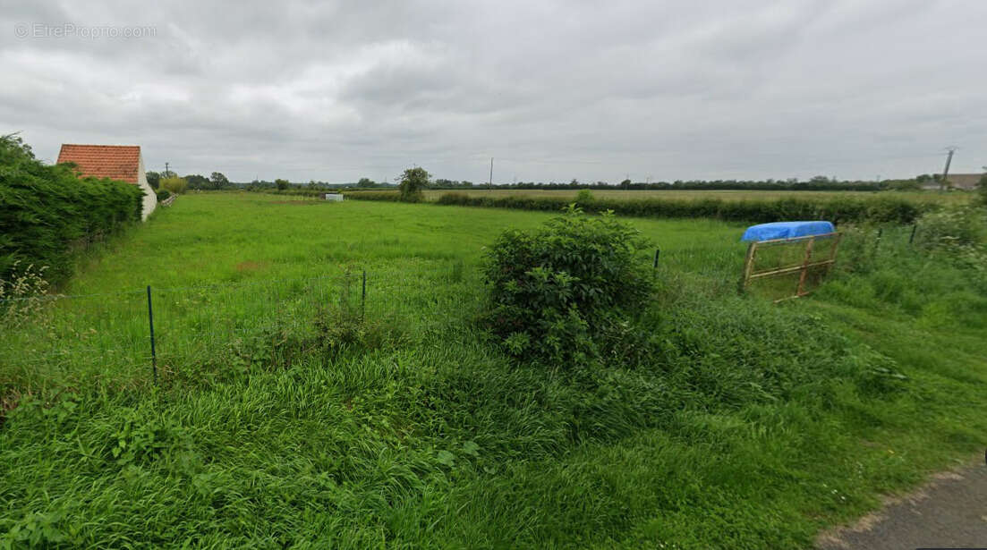 Terrain à TRESNAY