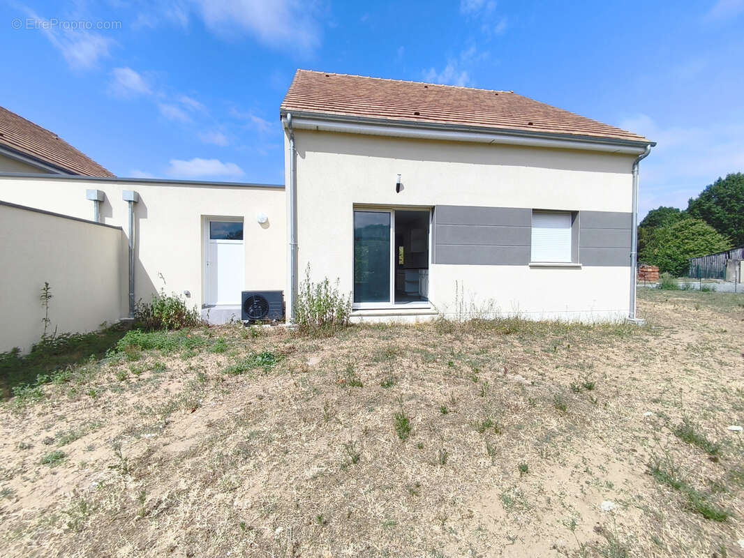 Maison à PONTVALLAIN
