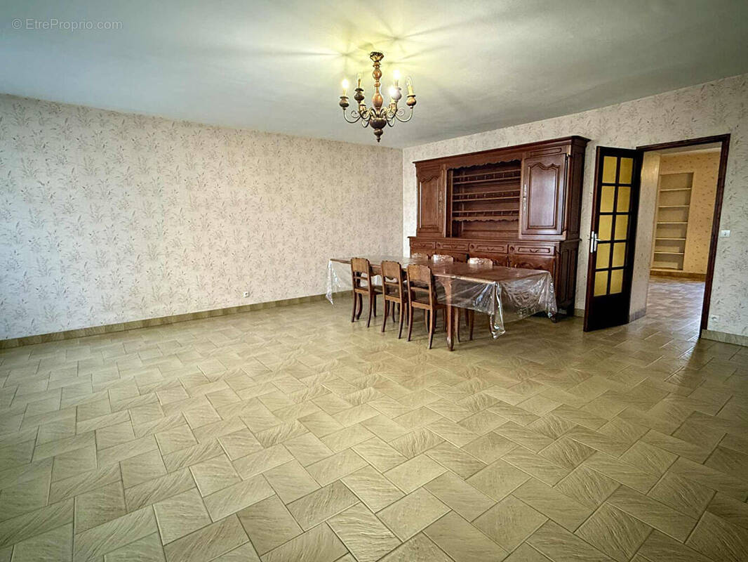 Maison à LE LUART