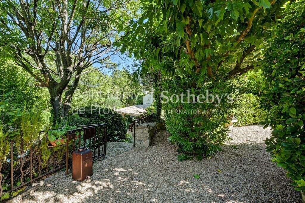 Maison à SAINT-REMY-DE-PROVENCE