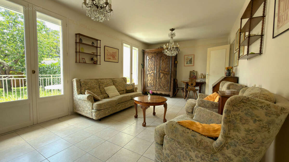 ORVAULT PRAUDIERE - Maison familiale avec 4 chambres - photo 2