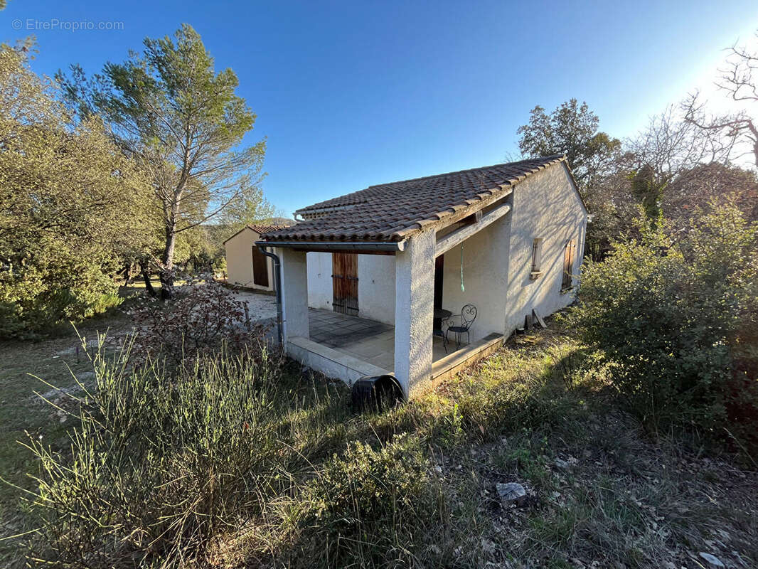 Exclusif  et rare sur le marché! Joli plain pied à Grignan avec piscine et vaste terrain. - photo 6