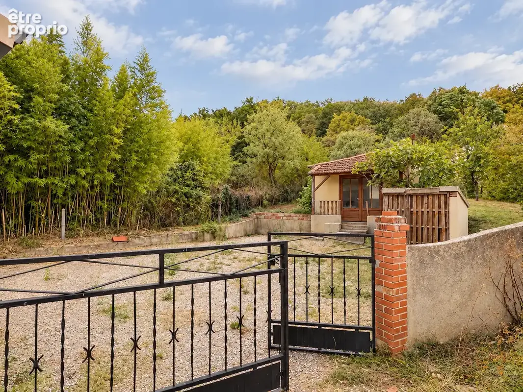 Damiatte   Maison en pierre avec dépendance et beau potentiel - photo 13