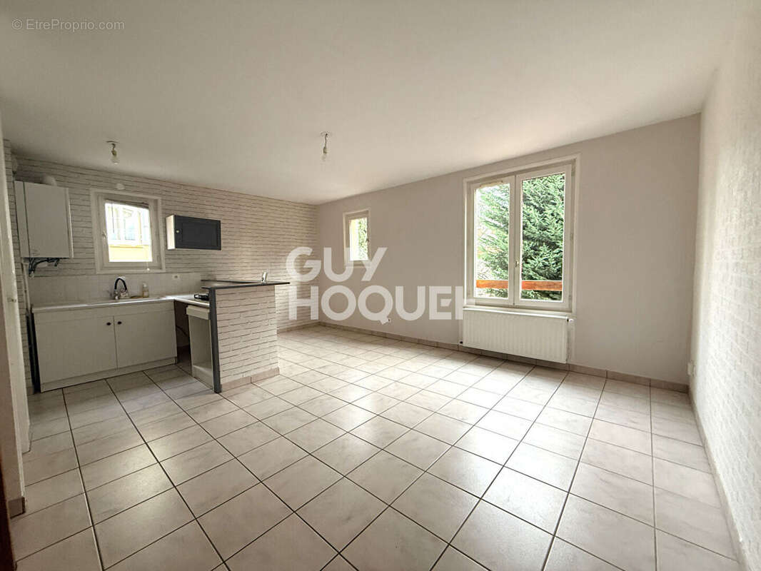 Appartement à MORNANT