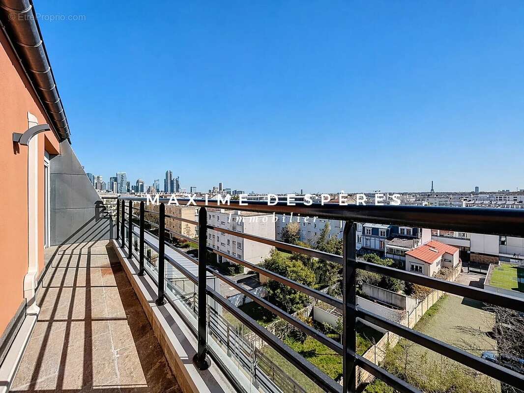 Appartement à SURESNES