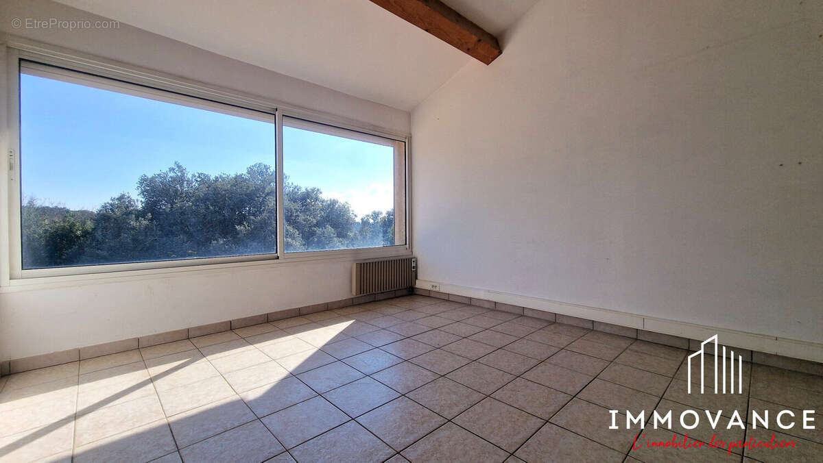 Maison à VAILHAUQUES