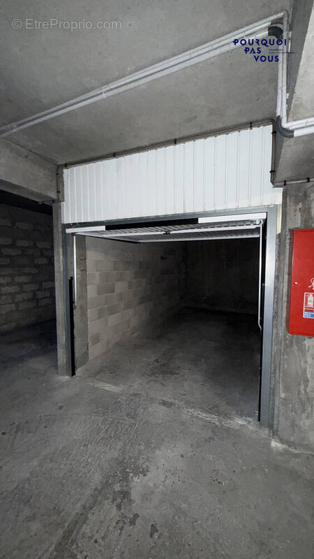 Parking à LYON-4E