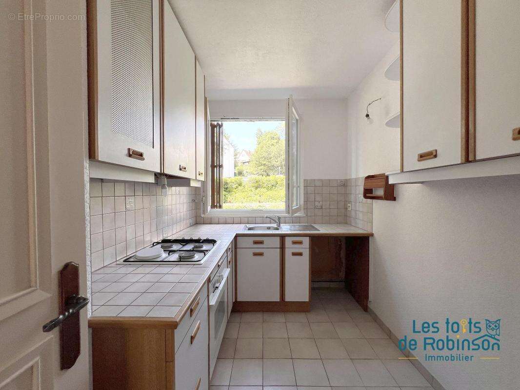 Appartement à LE PLESSIS-ROBINSON