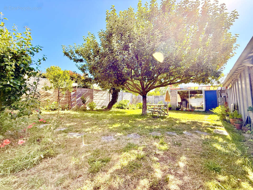 A vendre en exclusivite a pont saint martin maison de bourg familiale de 135 m2 avec locatif t3 de 60 m2 - photo 1