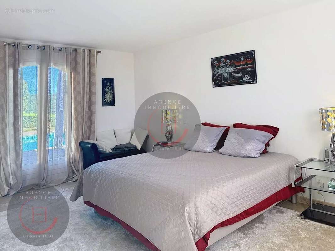 Maison à LES ADRETS-DE-L&#039;ESTEREL