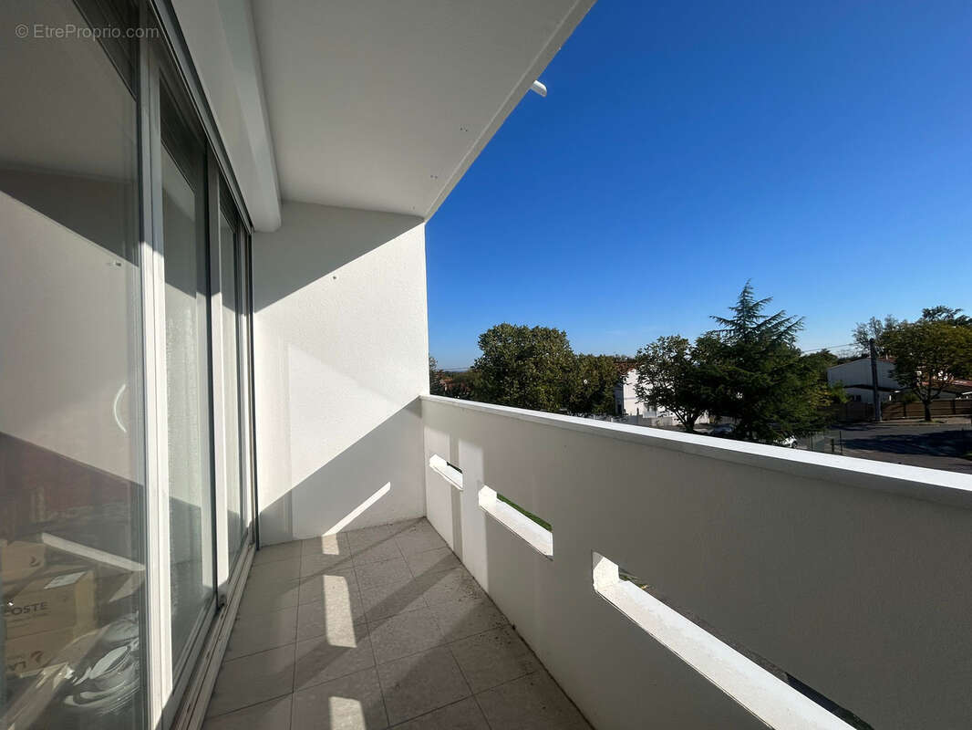 Appartement à CARBON-BLANC