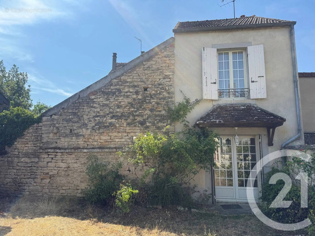 Maison à DORNECY