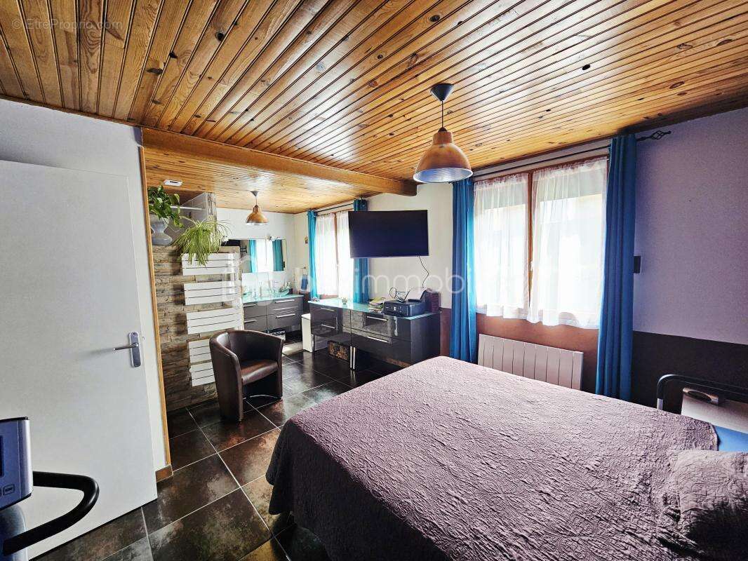 À VENDRE – Maison familiale de plain-pied avec grand terrain – Cournon-d'Auvergne - photo 10
