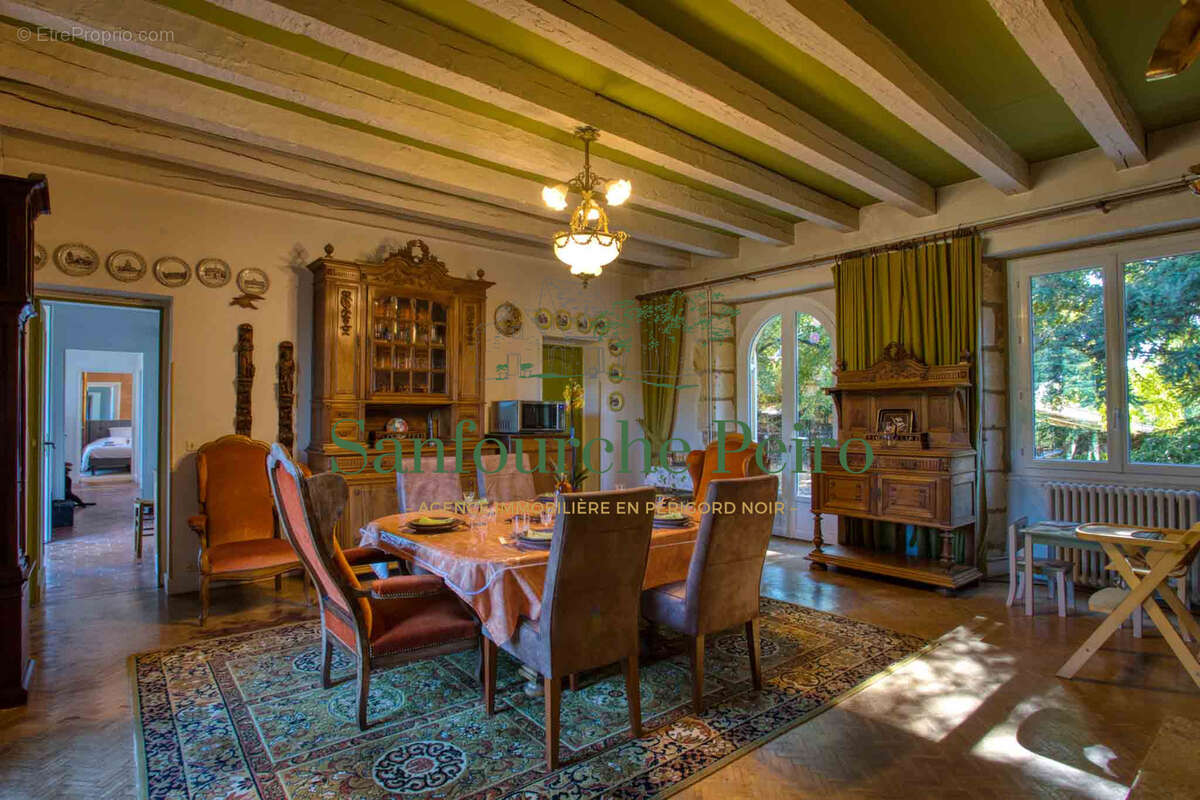 Maison à SARLAT-LA-CANEDA