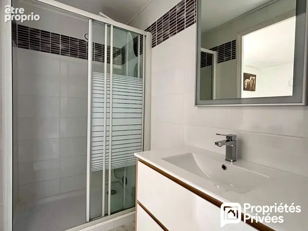 Maison de 4 pièces avec beau jardin, piscine et garage - photo 14