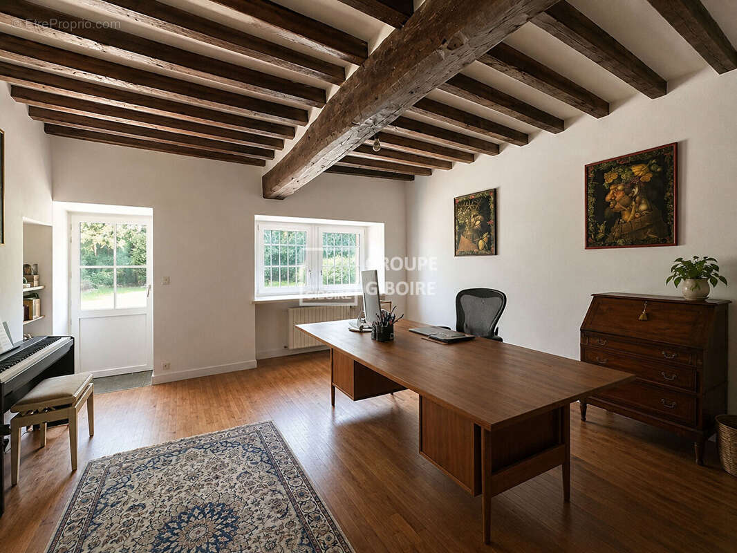 A vendre - giboire - longere renovée  de 210 m² - bourgbarré - terrain de 3600 m² - exposition sud-ouest - calme - plain-pied -  - photo 6