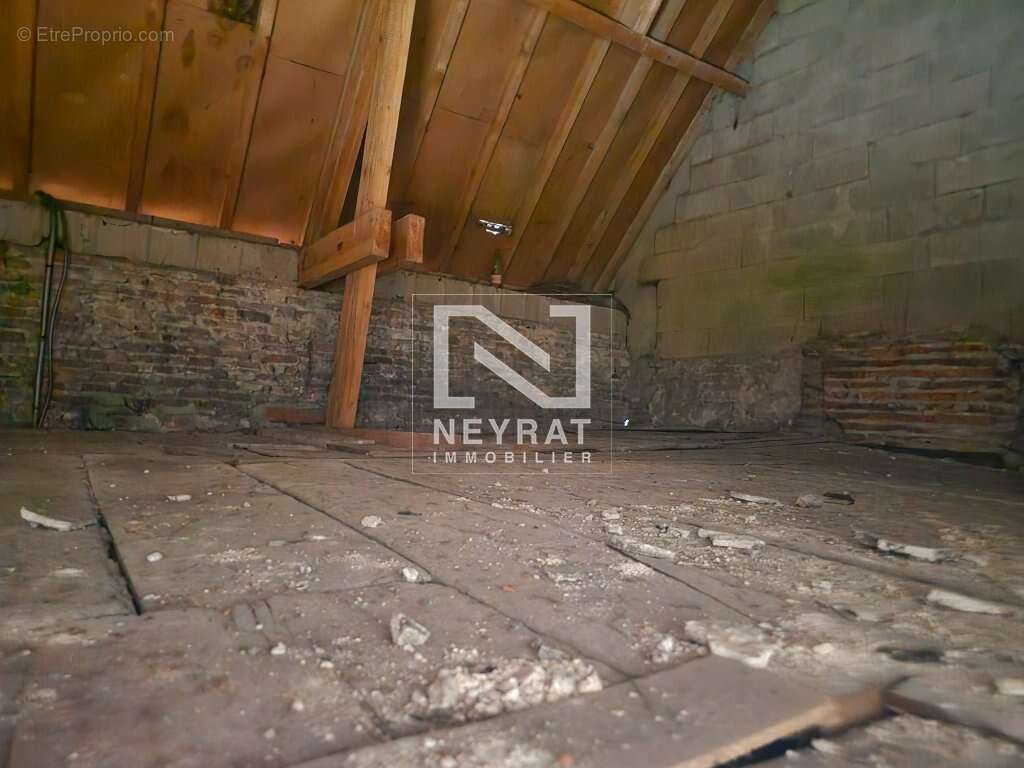 Local commercial - photo 7