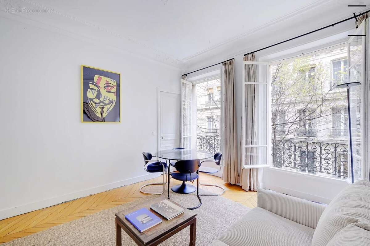 Appartement à PARIS-4E