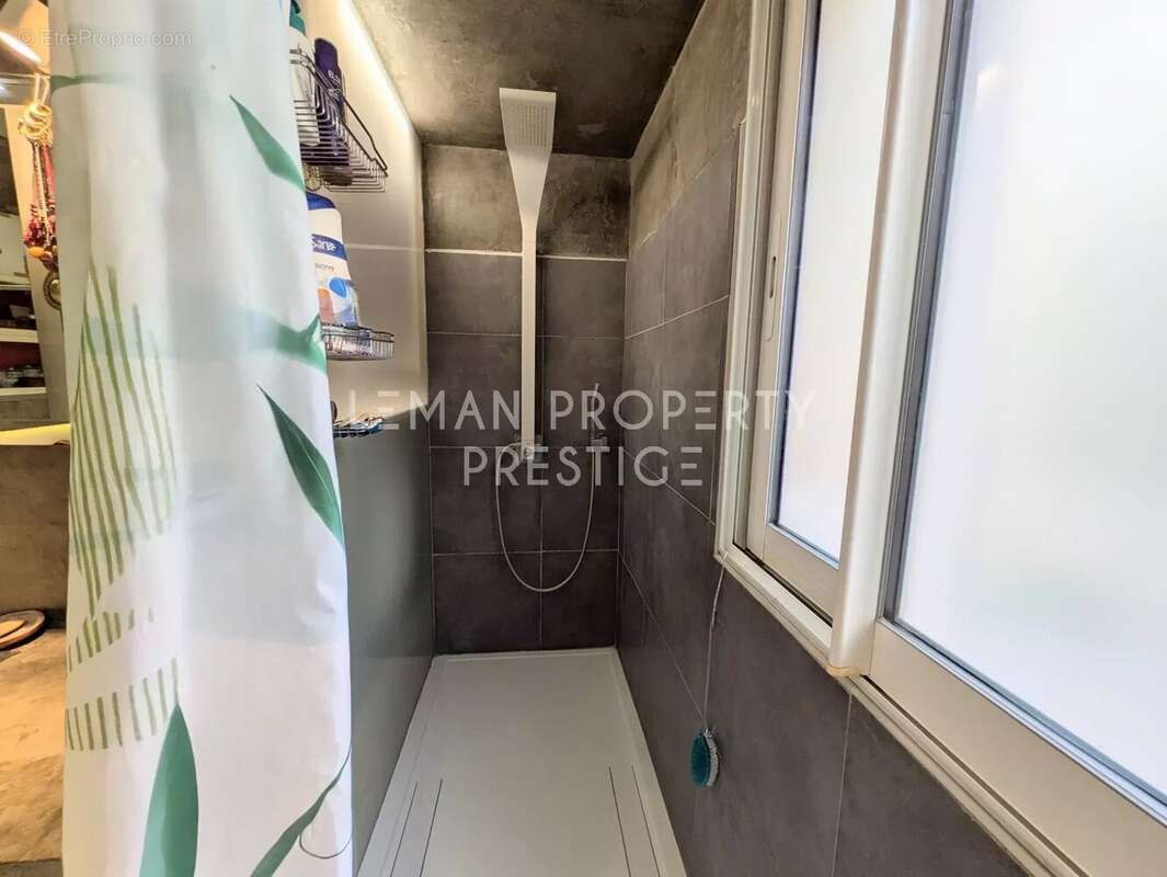 Appartement à VALLAURIS