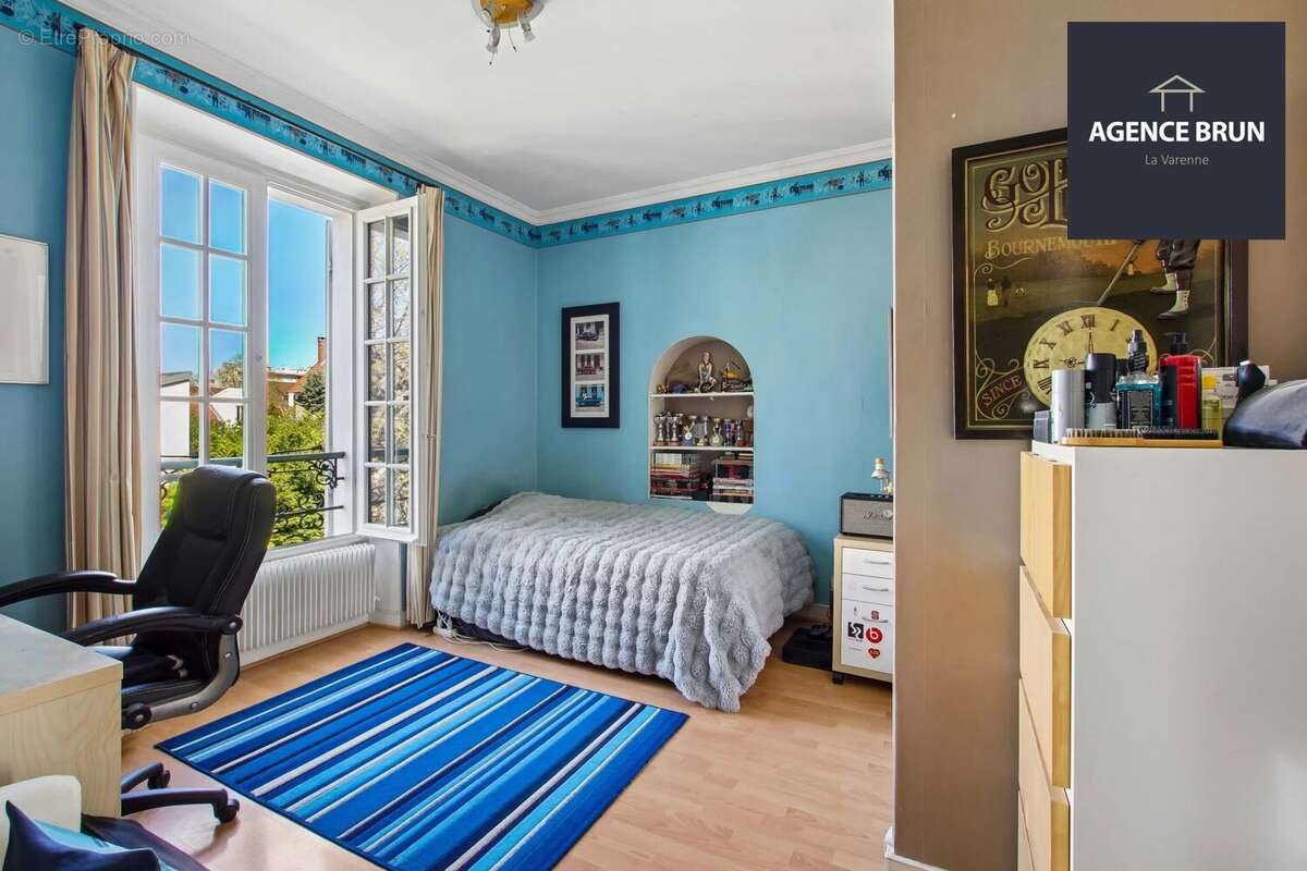 Maison à SAINT-MAUR-DES-FOSSES