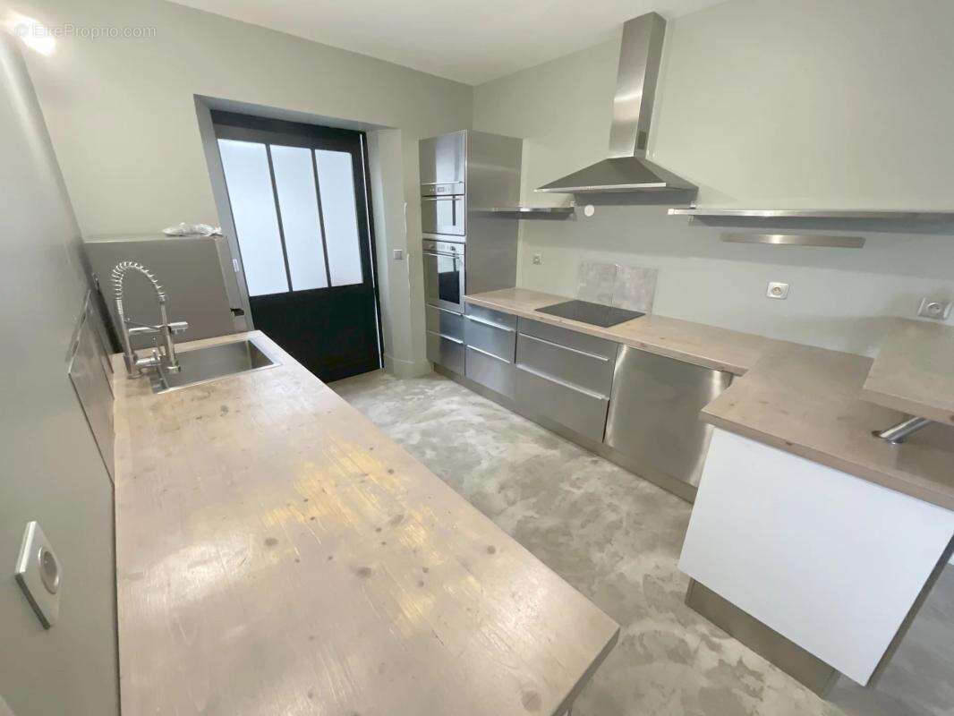 Maison à SAINTE-SAVINE