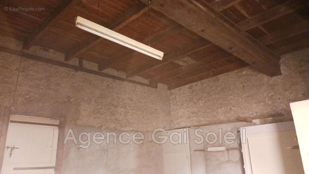 Maison à NISSAN-LEZ-ENSERUNE