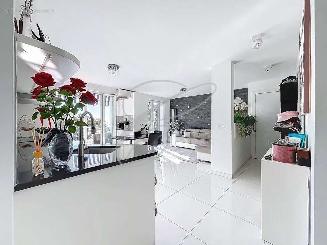 Appartement à ROQUEBRUNE-CAP-MARTIN