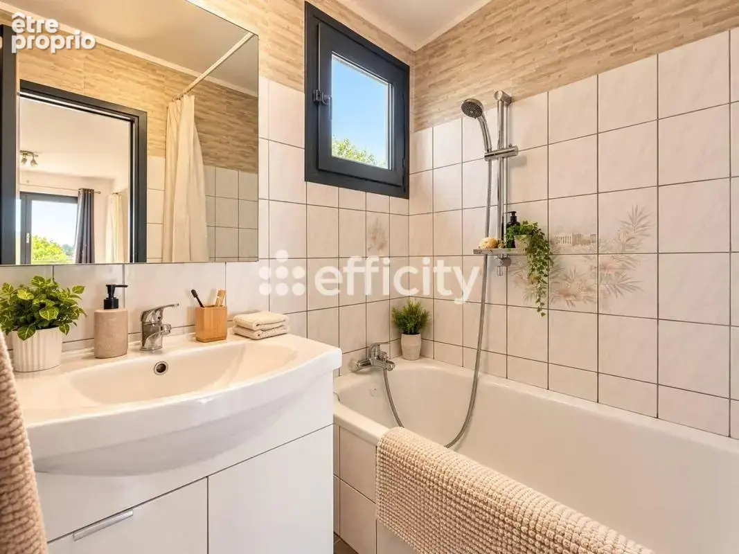 Maison 5 pièces 92 m² à vendre à Le Castellet (83330) - photo 8
