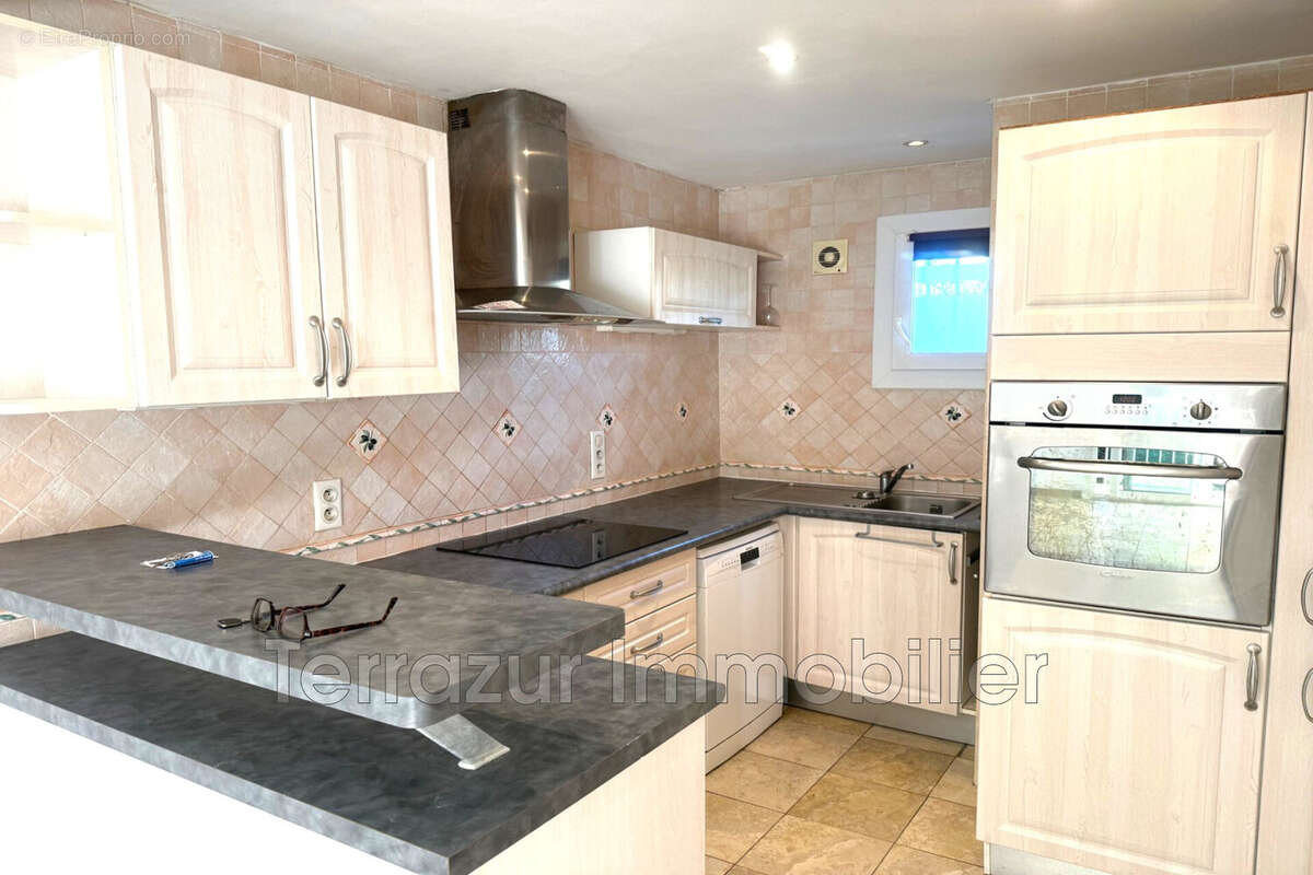 Appartement à VALLAURIS