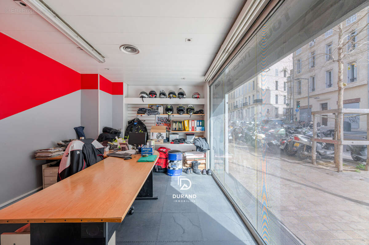 Commerce à MARSEILLE-6E