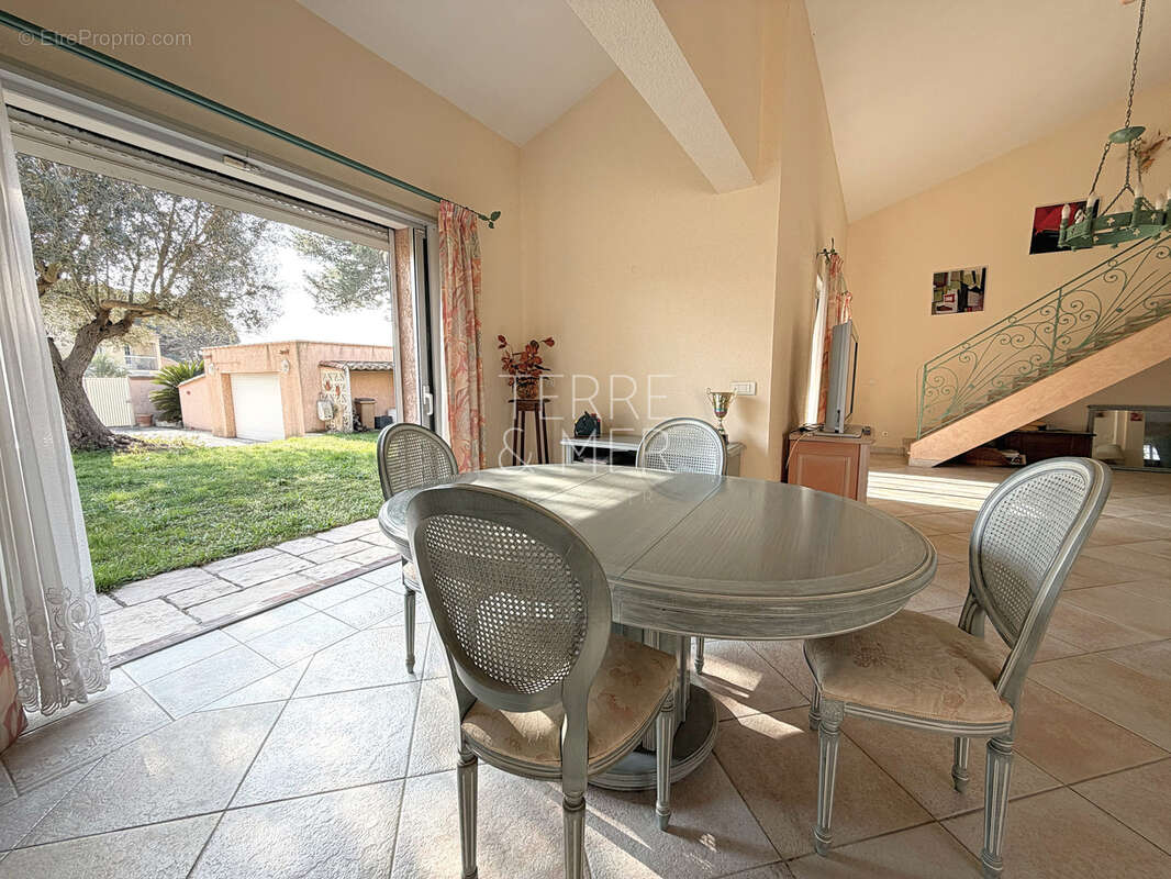 Maison à SAINT-CYPRIEN