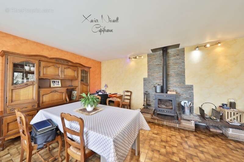 Maison à PONT-DE-VAUX